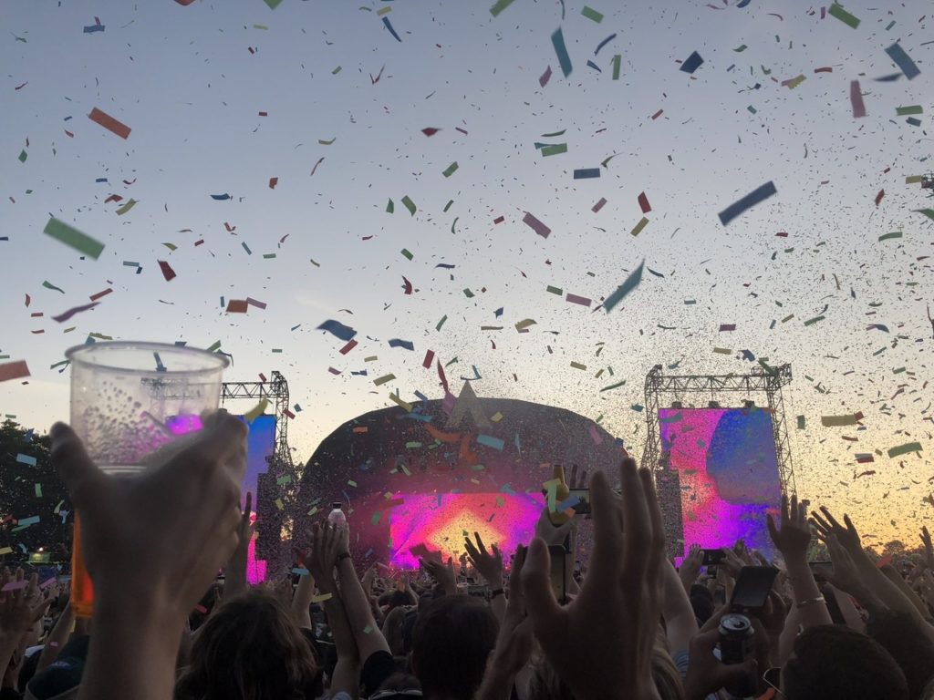 実際に行った人に聞いてみたシリーズ第４弾 フェスに情熱をかける姿が世界に拡散される男性にインタビュー １ ４ World Music Traveller